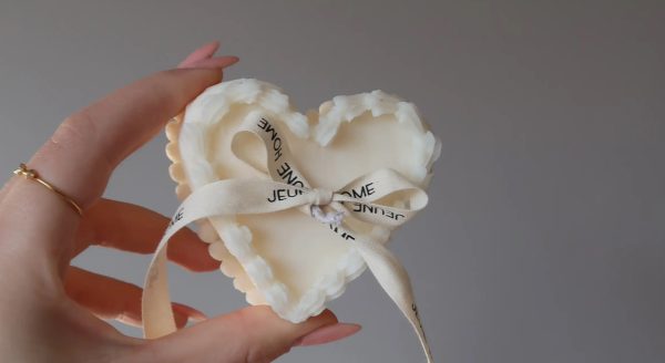 Heart cake soy candle - Image 2
