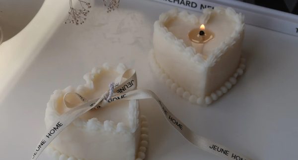Heart cake soy candle